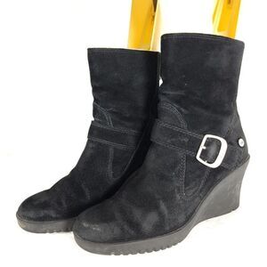 UGG Women's Gisselle US 7 Black Suede Zip Up Wedge Heel Ankle Boot 5593